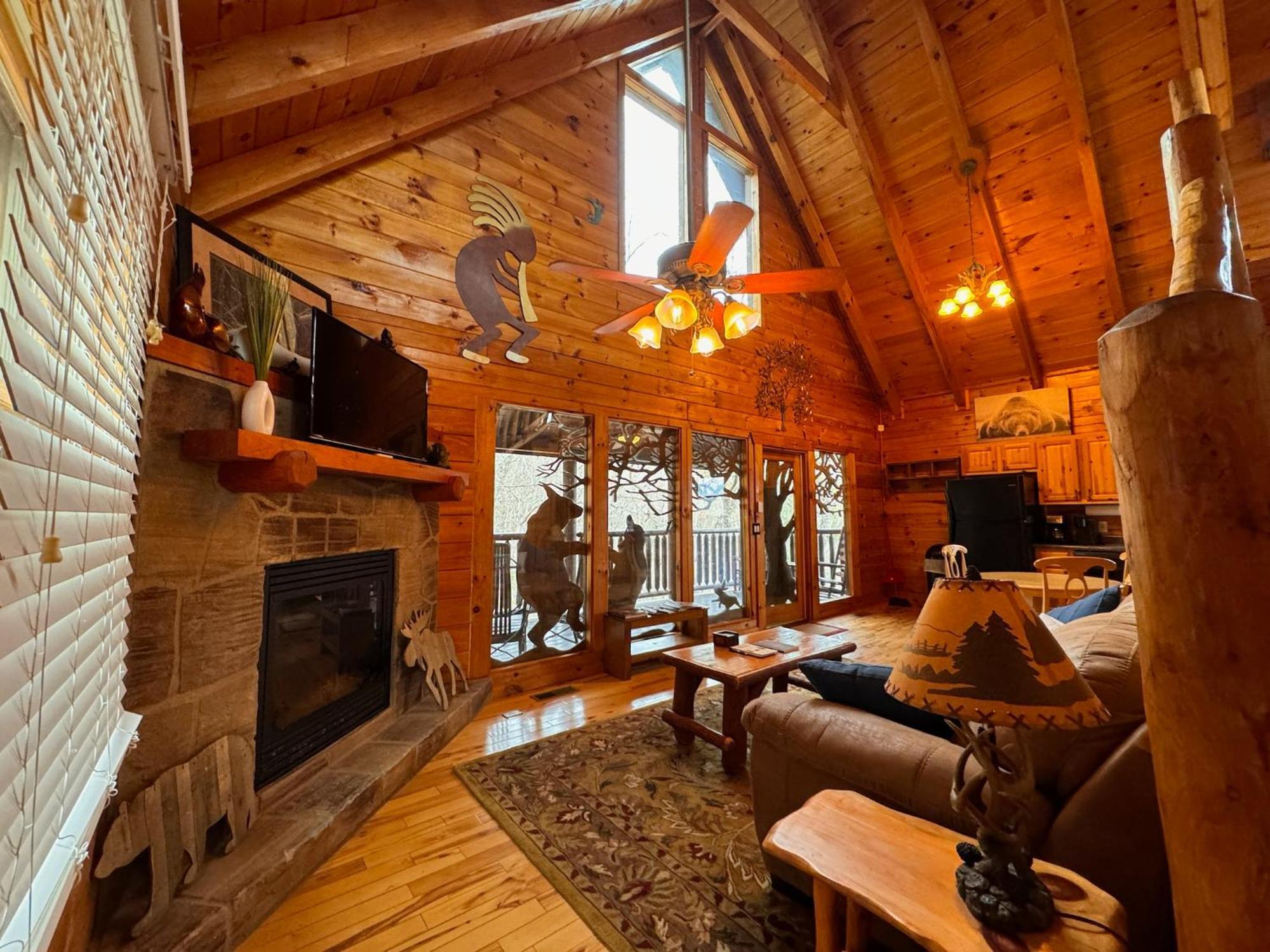 Smoky Paws - 5-Star Cabin, Stunning Mountain Views, New Hot Tub, Tranquil, Gigabit Internet, Free L2 Ev Villa Pigeon Forge Bagian luar foto