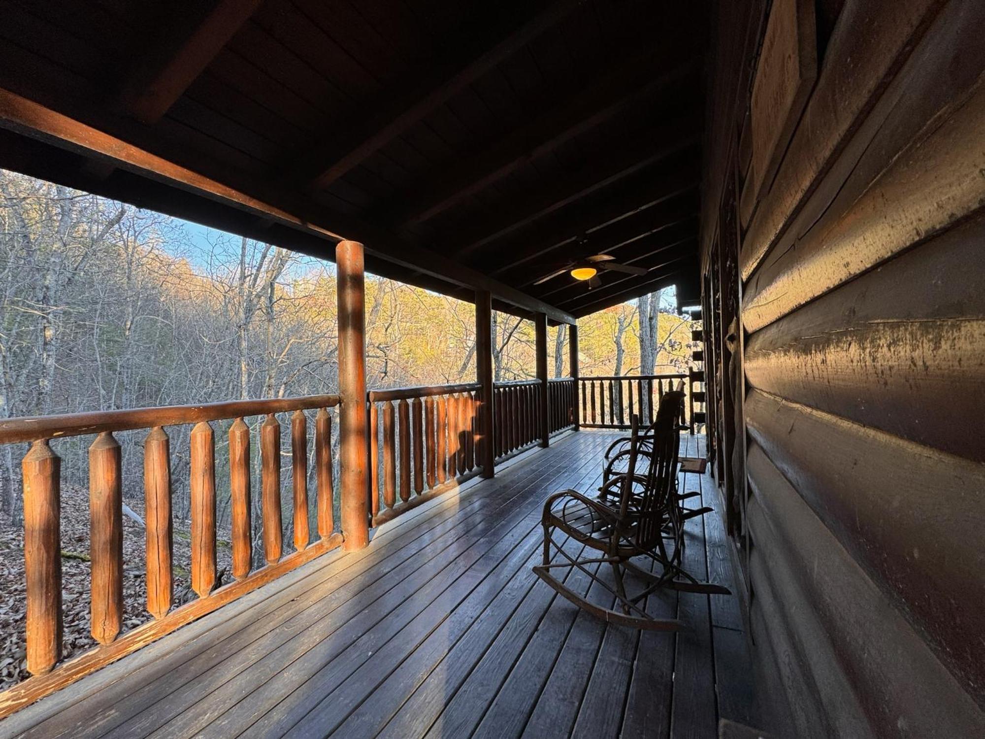 Smoky Paws - 5-Star Cabin, Stunning Mountain Views, New Hot Tub, Tranquil, Gigabit Internet, Free L2 Ev Villa Pigeon Forge Bagian luar foto