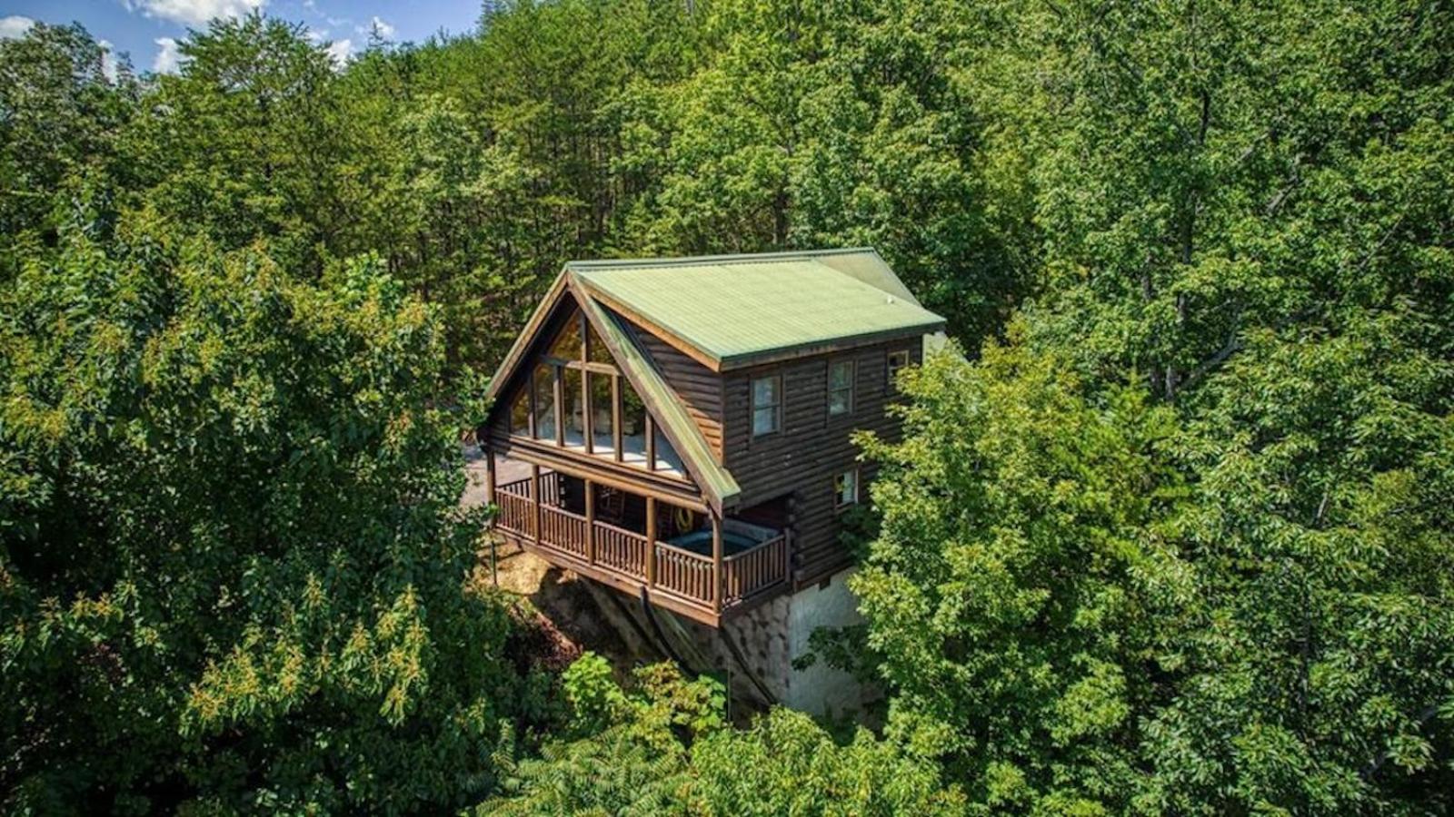 Smoky Paws - 5-Star Cabin, Stunning Mountain Views, New Hot Tub, Tranquil, Gigabit Internet, Free L2 Ev Villa Pigeon Forge Bagian luar foto